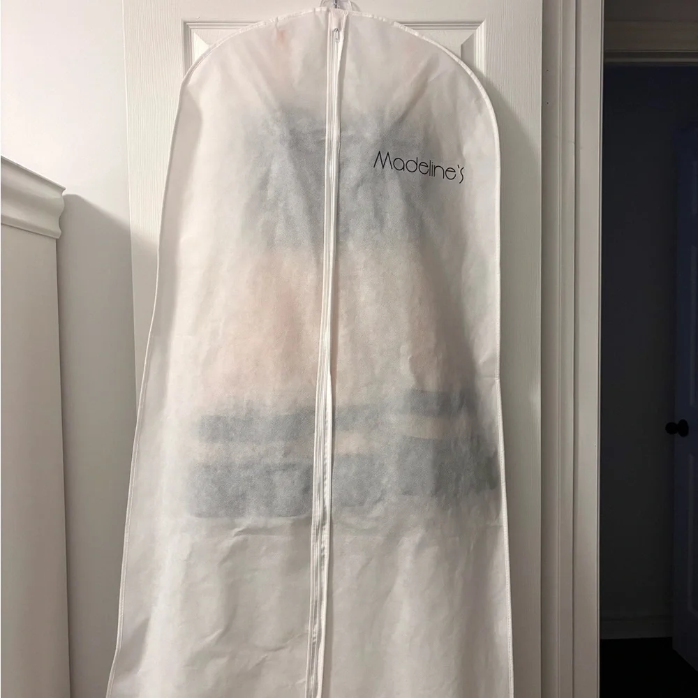 La Femme Elegant Cream Dress - Picture 6 of 6